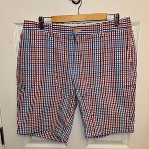 Men's vineyard vines shorts size 36
